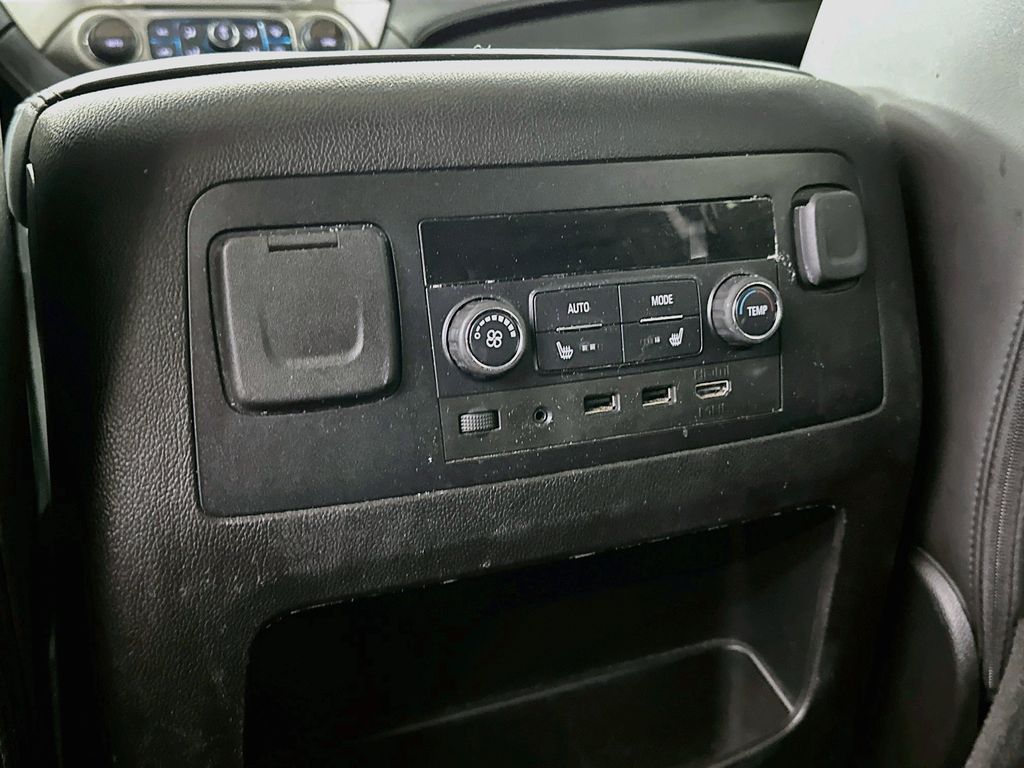 Thumbnail: 2019 GMC Yukon - 21