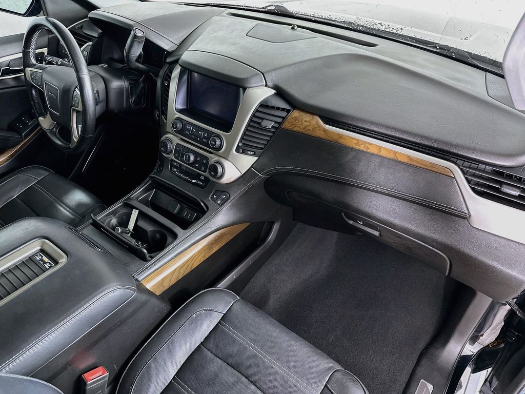 Thumbnail: 2019 GMC Yukon - 36