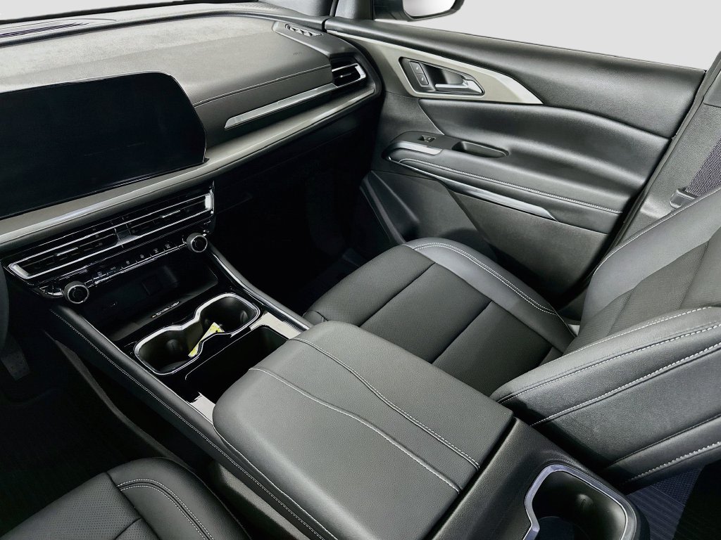 Thumbnail: 2026 Chevrolet Traverse - 14