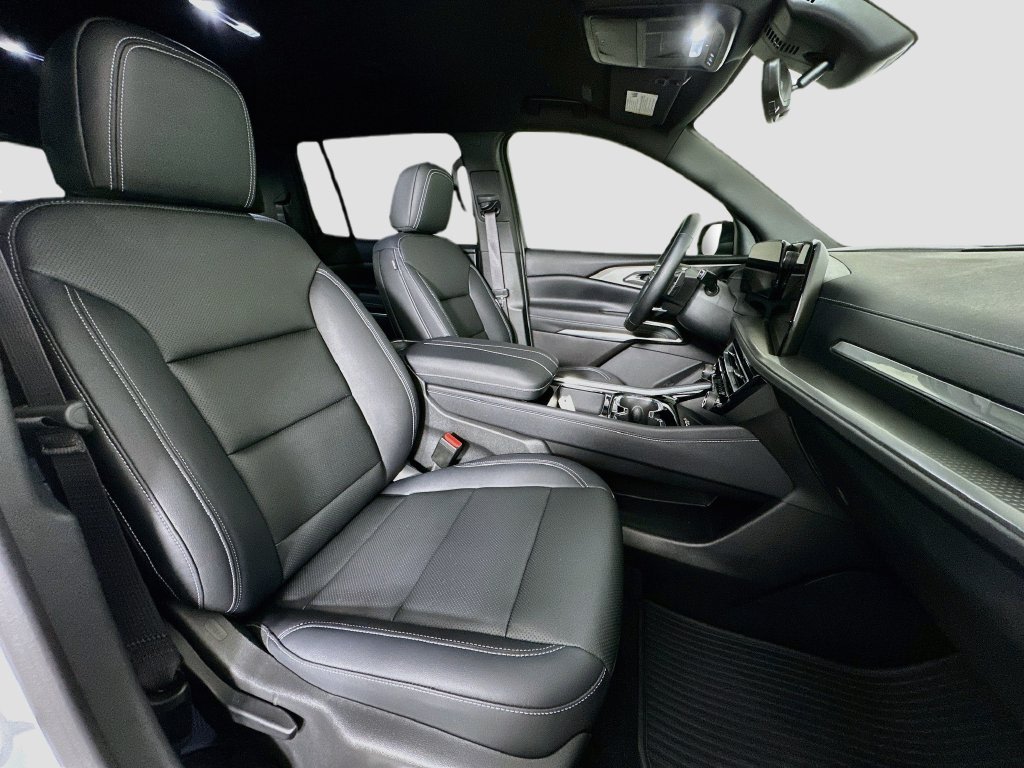 Thumbnail: 2026 Chevrolet Traverse - 12