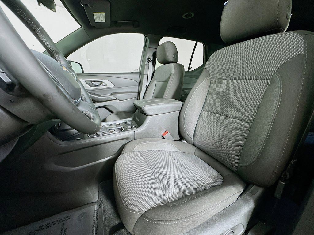 Thumbnail: 2023 Chevrolet Traverse - 11