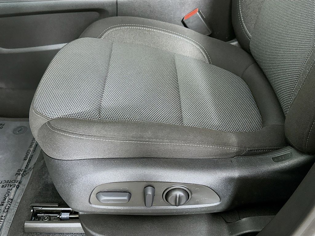 Thumbnail: 2023 Chevrolet Traverse - 30