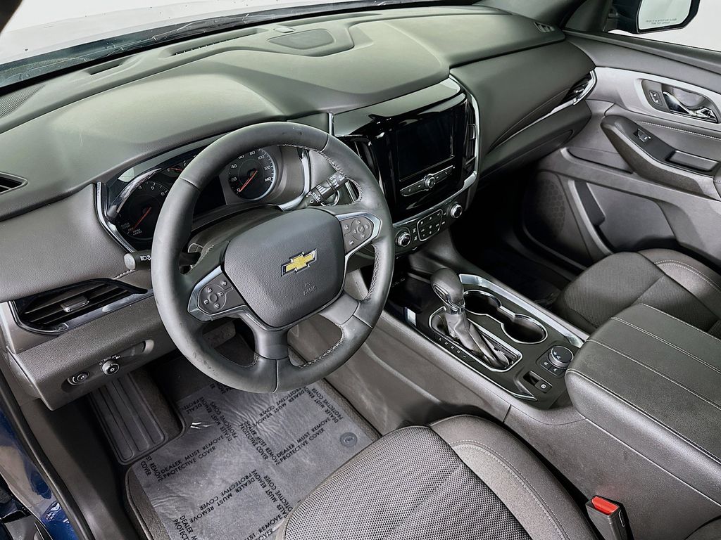 Thumbnail: 2023 Chevrolet Traverse - 2