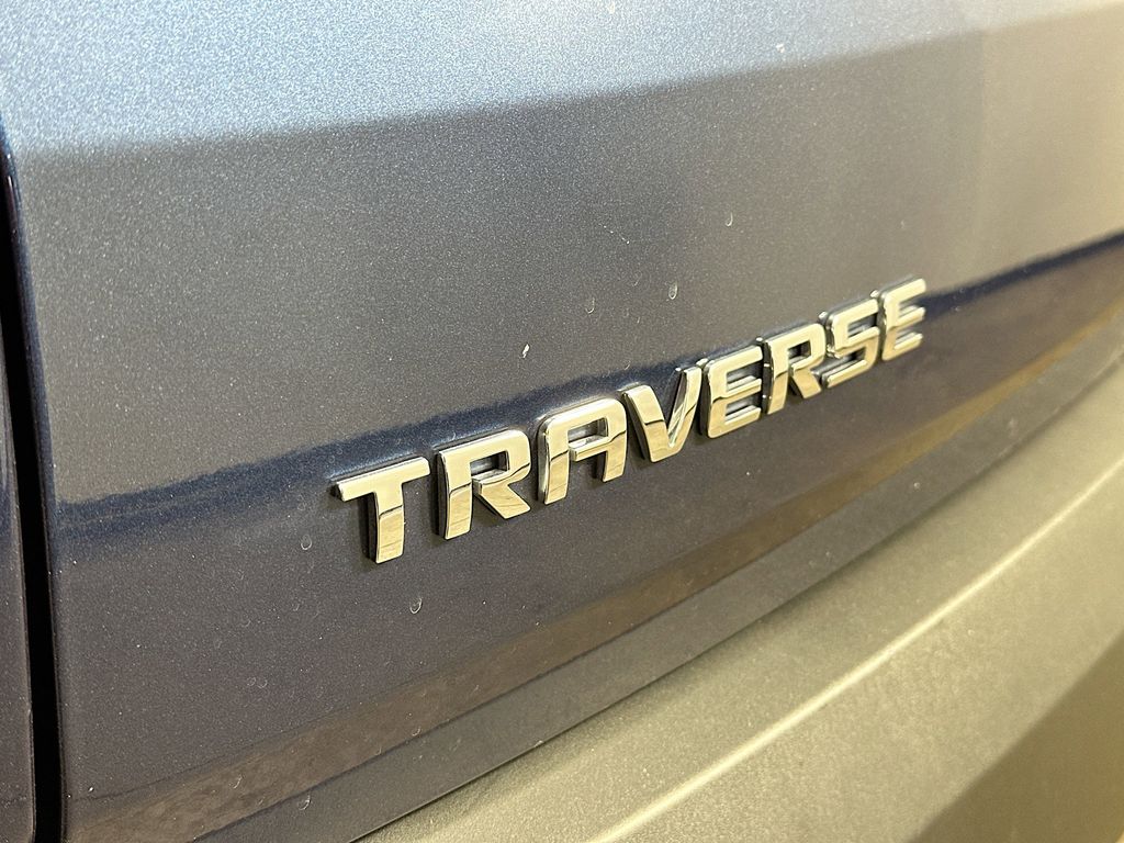 Thumbnail: 2023 Chevrolet Traverse - 7