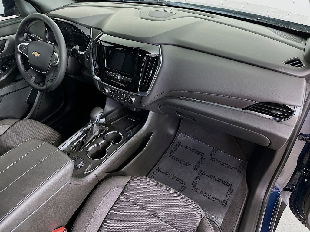 Thumbnail: 2023 Chevrolet Traverse - 33