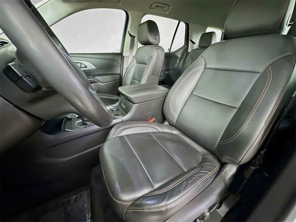 2021 Chevrolet Traverse RS 11