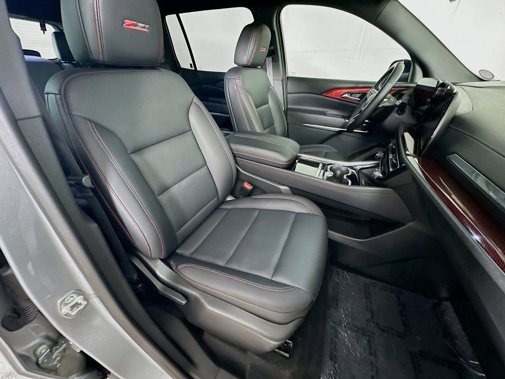 Thumbnail: 2025 Chevrolet Traverse - 12
