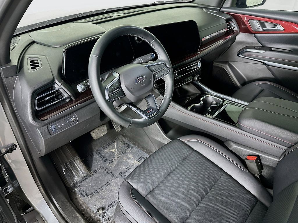 Thumbnail: 2025 Chevrolet Traverse - 2