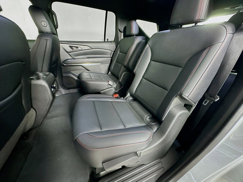 Thumbnail: 2025 Chevrolet Traverse - 13