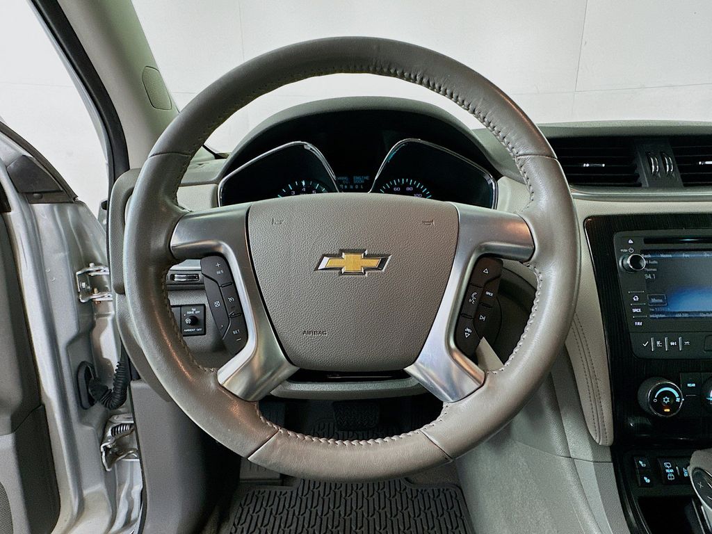 Thumbnail: 2015 Chevrolet Traverse - 13