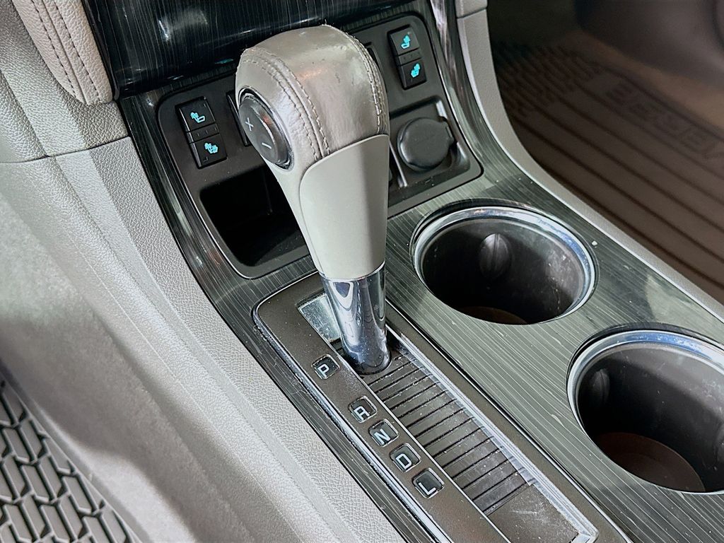 Thumbnail: 2015 Chevrolet Traverse - 15