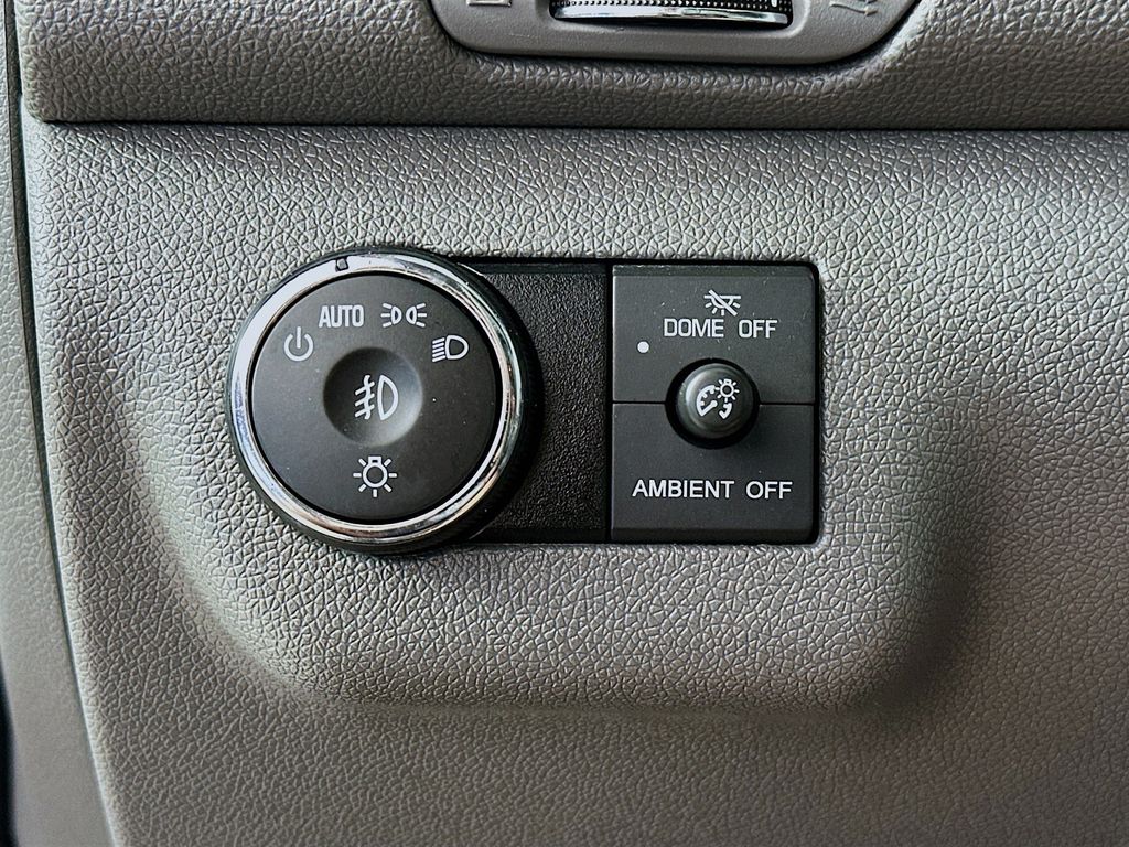 Thumbnail: 2015 Chevrolet Traverse - 27