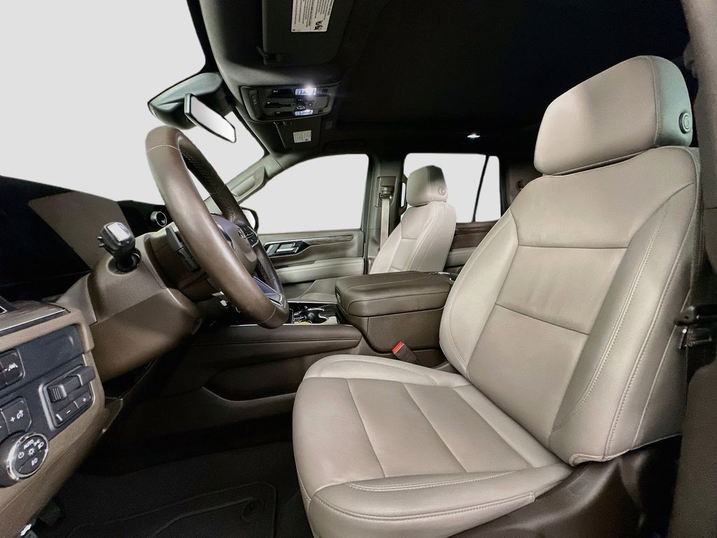 Thumbnail: 2025 Chevrolet Tahoe - 10