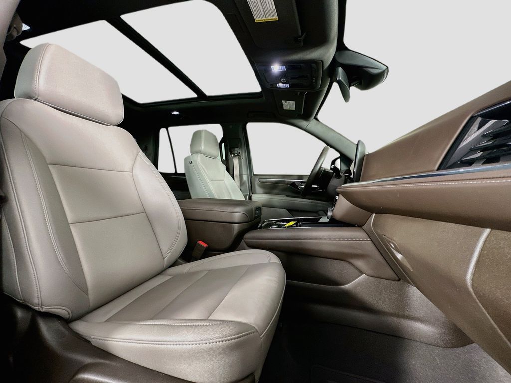 Thumbnail: 2025 Chevrolet Tahoe - 11