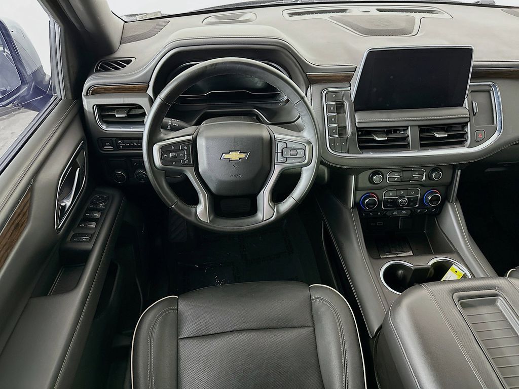 Thumbnail: 2023 Chevrolet Suburban - 9