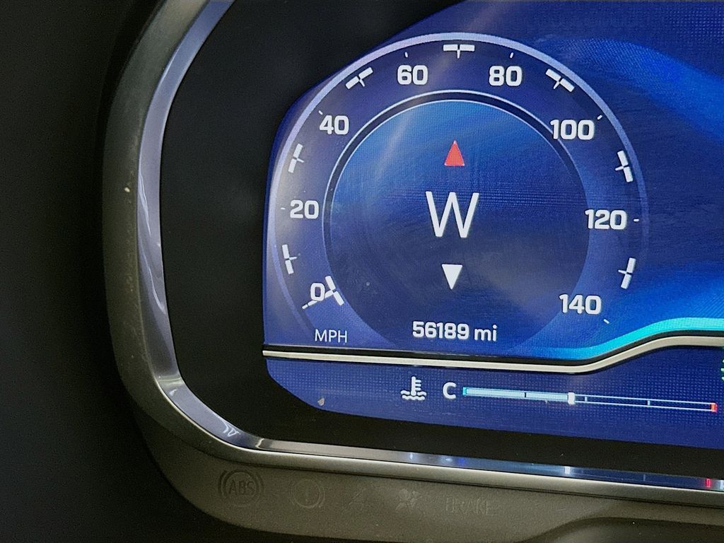 Thumbnail: 2023 Chevrolet Suburban - 17