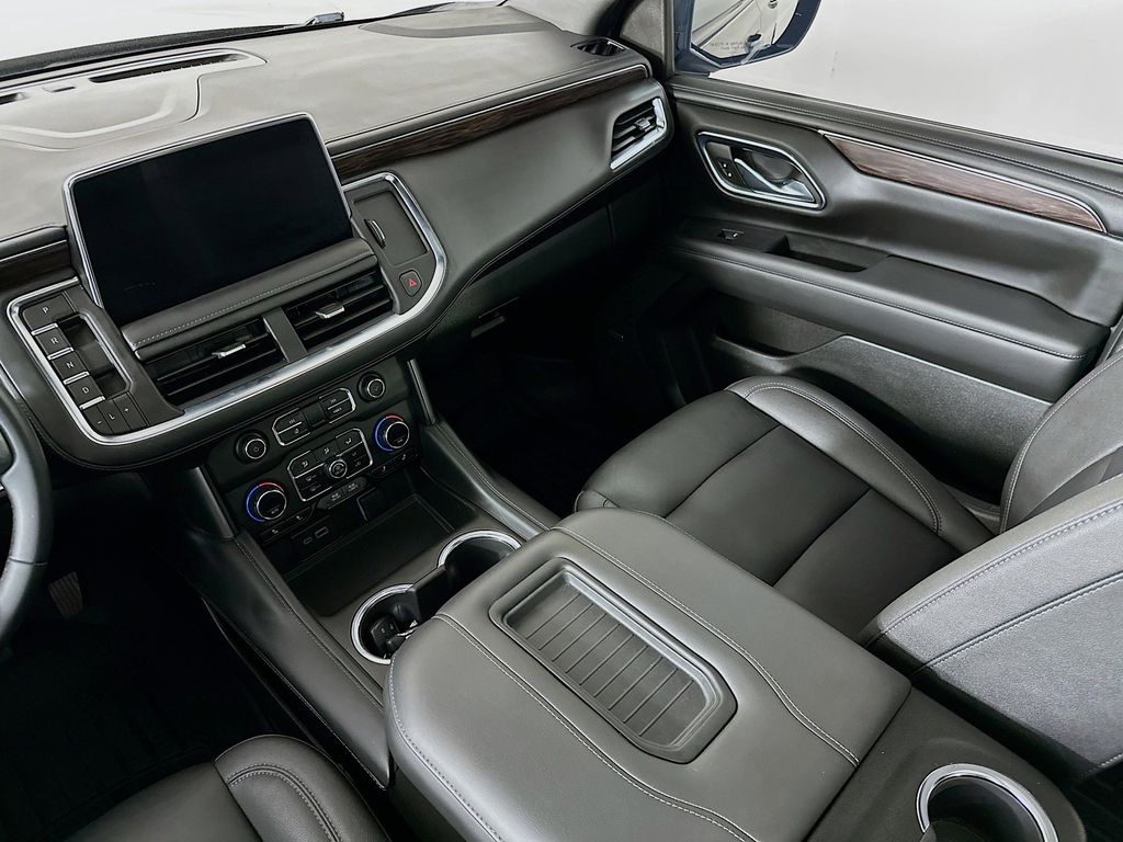 Thumbnail: 2023 Chevrolet Tahoe - 14