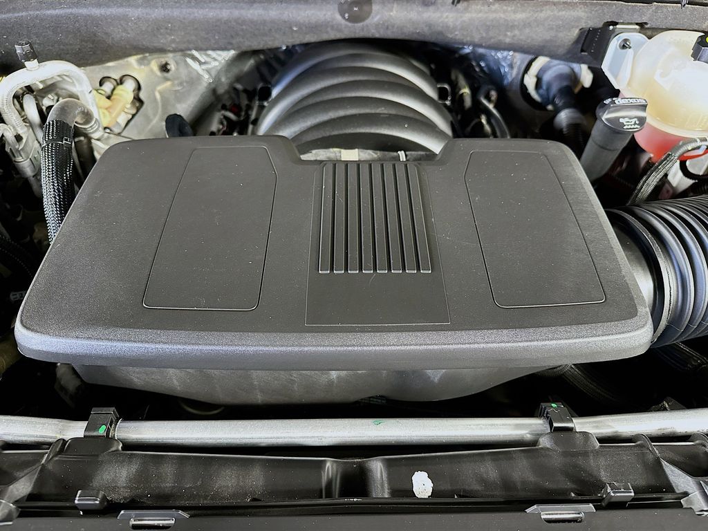 Thumbnail: 2023 Chevrolet Tahoe - 9