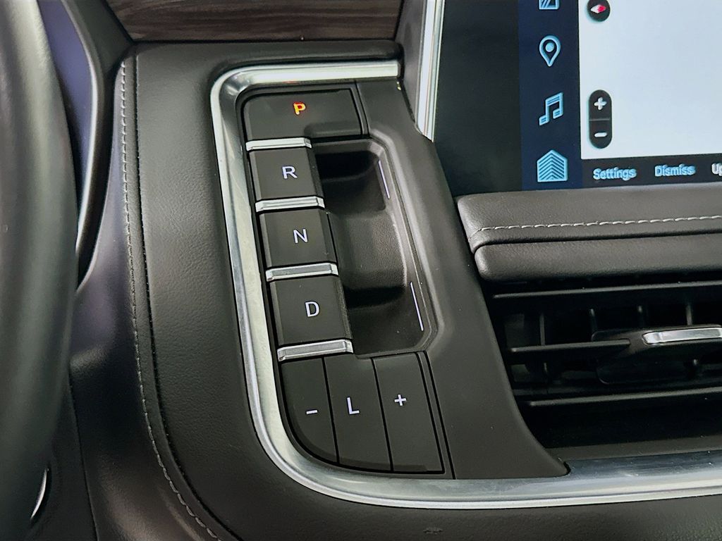 Thumbnail: 2023 Chevrolet Tahoe - 17