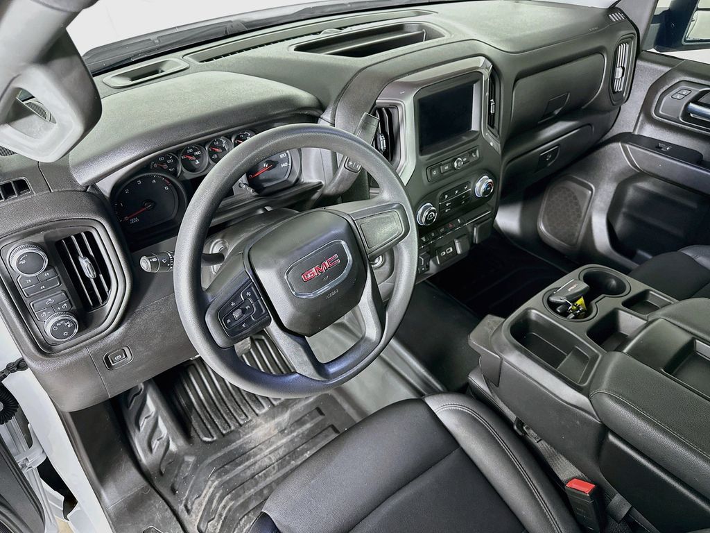 Thumbnail: 2024 GMC Sierra 2500 - 2