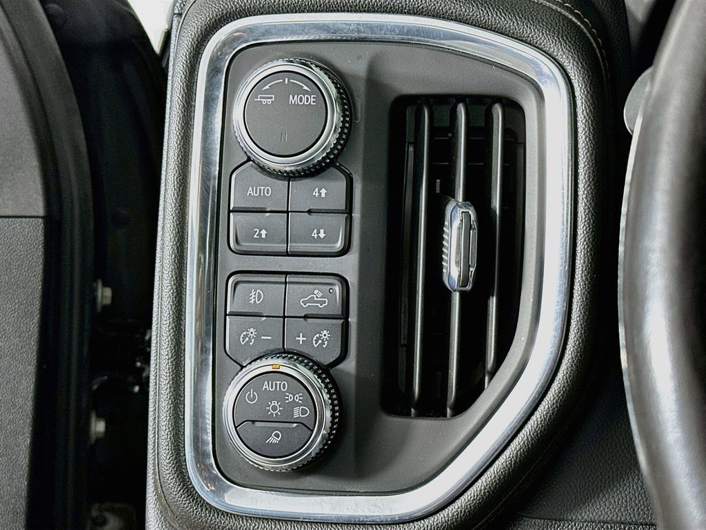 Thumbnail: 2023 GMC Sierra 2500 - 26