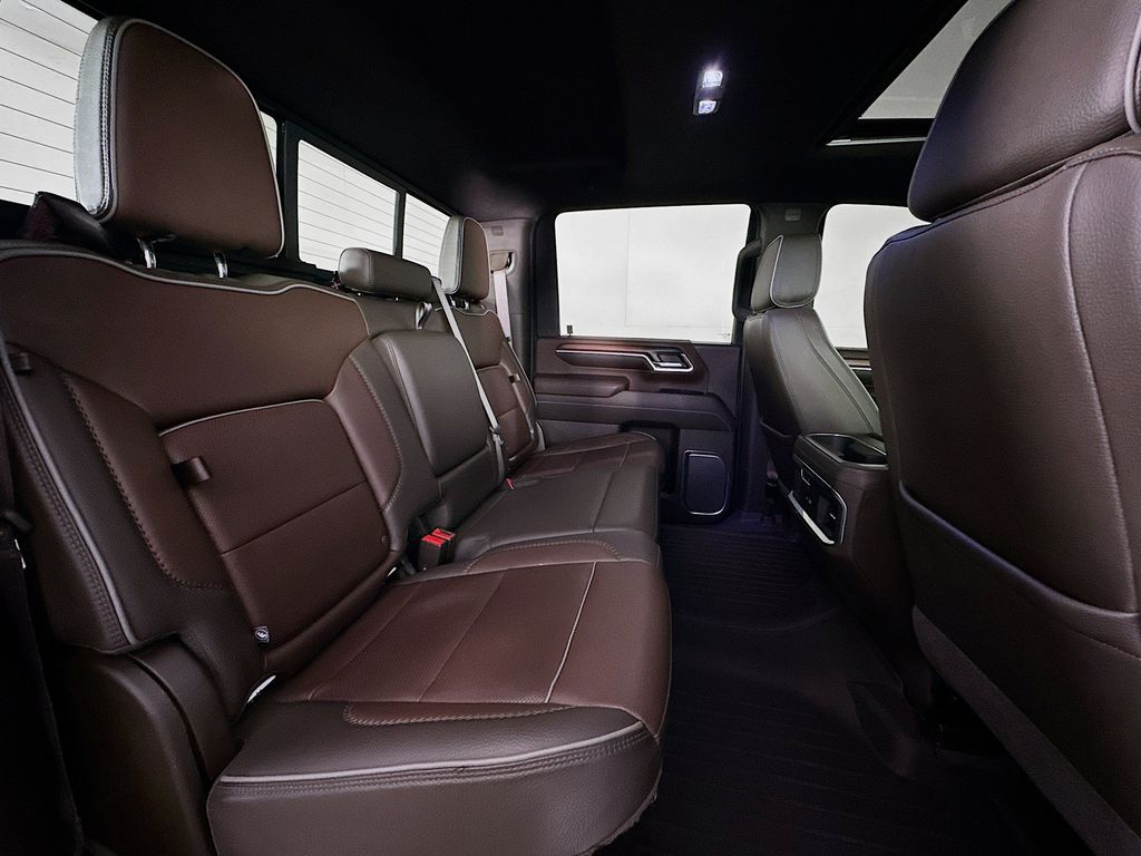 Thumbnail: 2024 GMC Sierra 2500 - 33