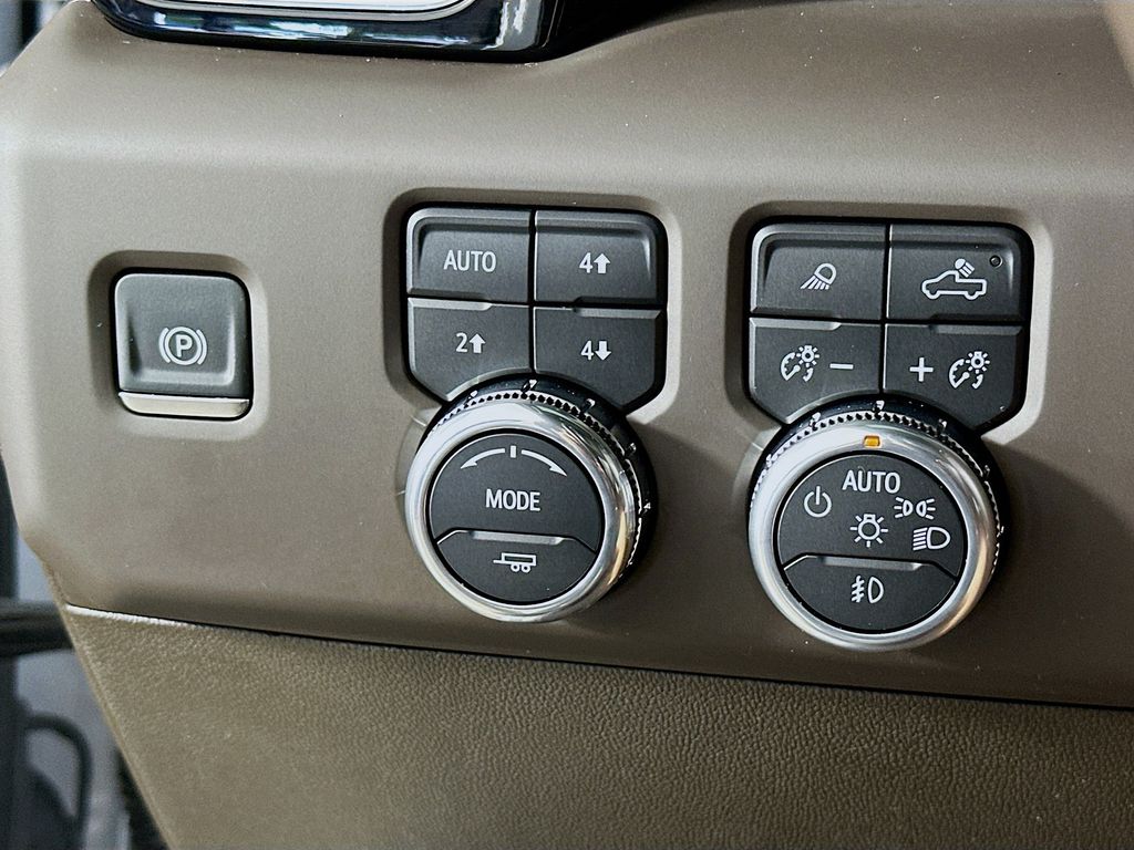 Thumbnail: 2024 GMC Sierra 2500 - 28