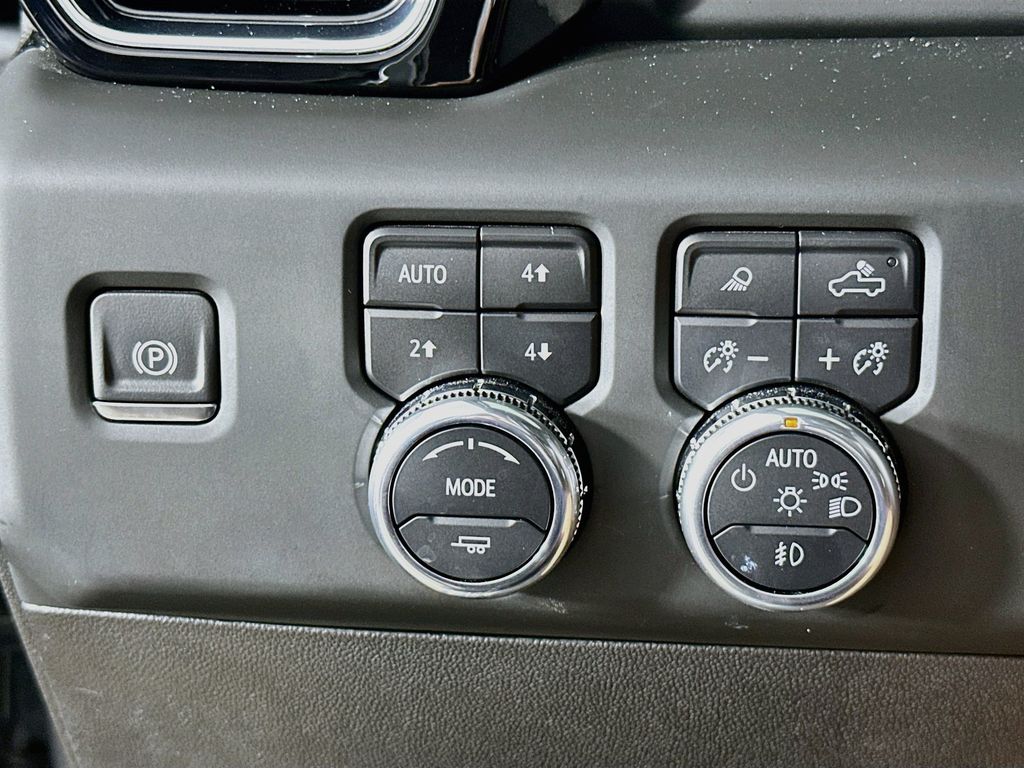 Thumbnail: 2024 GMC Sierra 2500 - 28