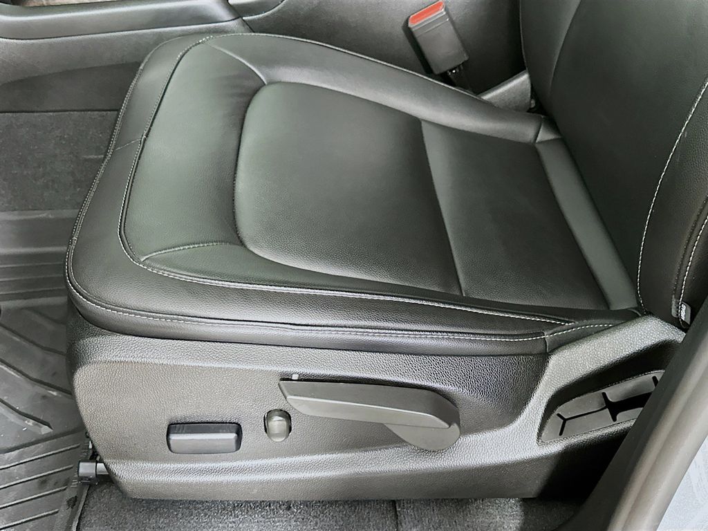 Thumbnail: 2022 GMC Canyon - 28