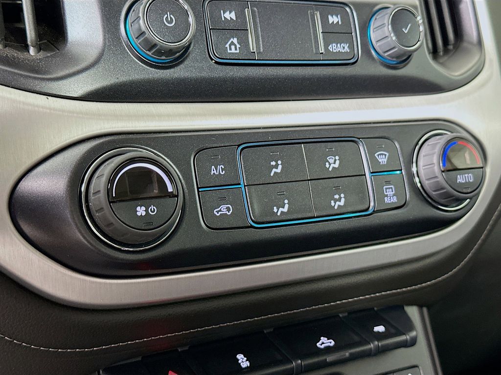 Thumbnail: 2022 GMC Canyon - 22