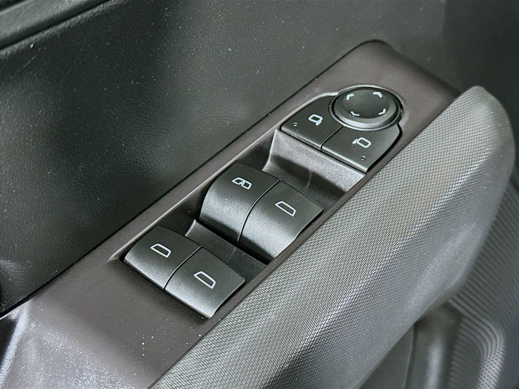 Thumbnail: 2023 GMC Canyon - 27