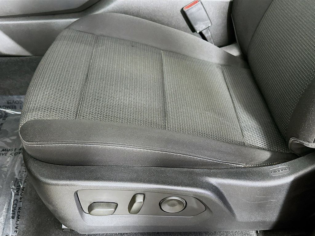 Thumbnail: 2023 GMC Canyon - 29