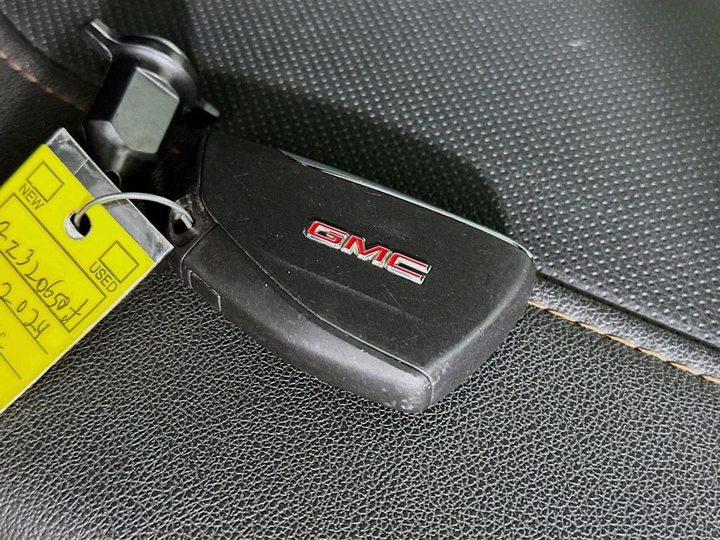 Thumbnail: 2024 GMC Sierra 1500 - 20