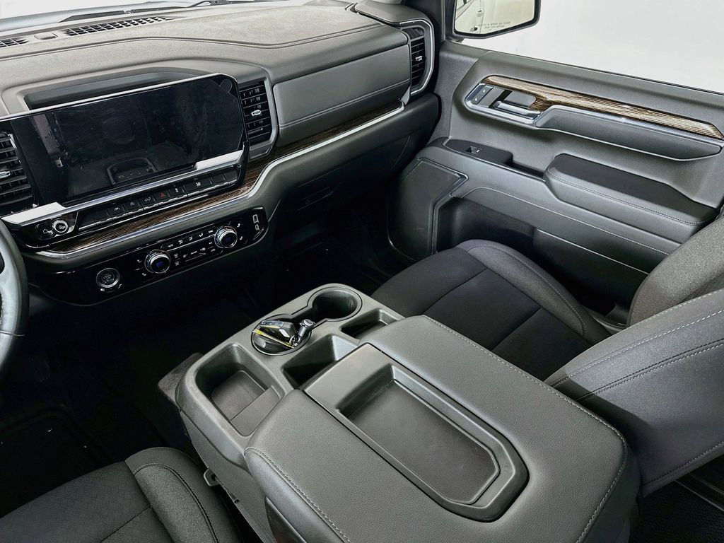 Thumbnail: 2024 GMC Sierra 1500 - 14