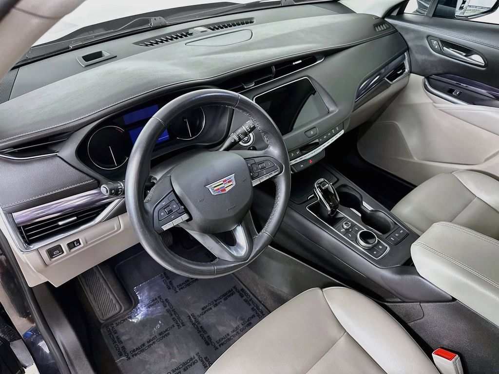 Thumbnail: 2023 Cadillac XT4 - 2