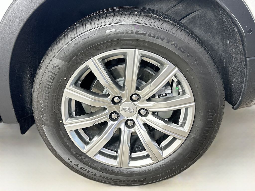 Thumbnail: 2022 Cadillac XT4 - 8