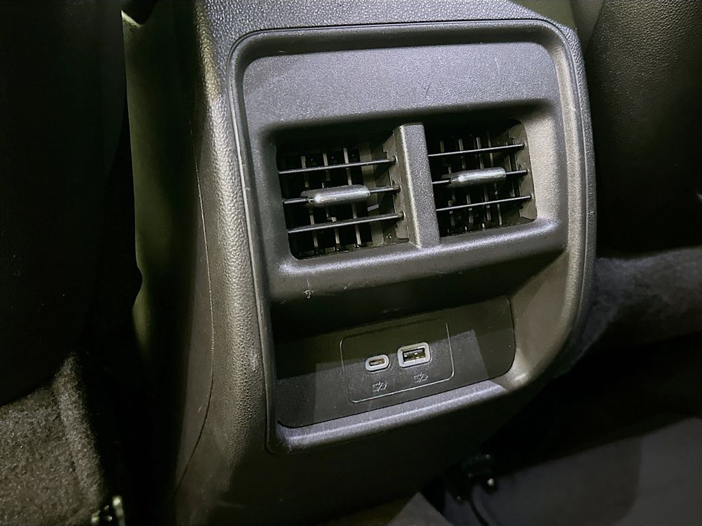 Thumbnail: 2024 Cadillac XT4 - 23