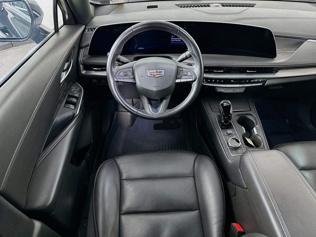 Thumbnail: 2024 Cadillac XT4 - 10