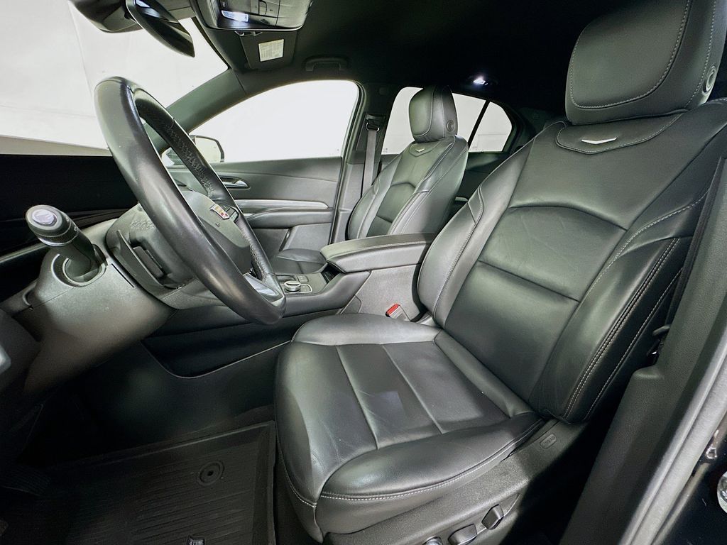 Thumbnail: 2024 Cadillac XT4 - 11