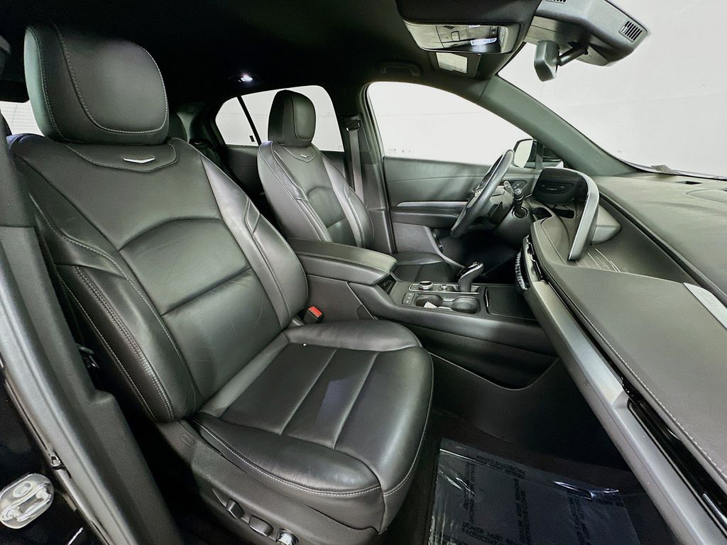 Thumbnail: 2024 Cadillac XT4 - 12