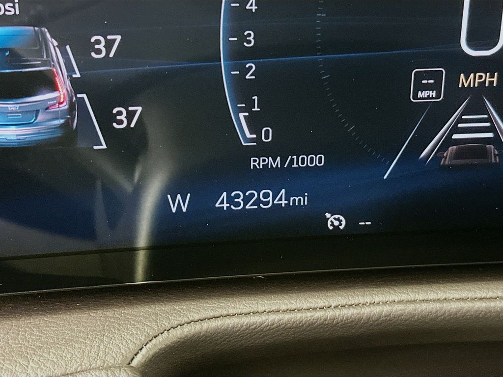 Thumbnail: 2024 Cadillac XT4 - 18