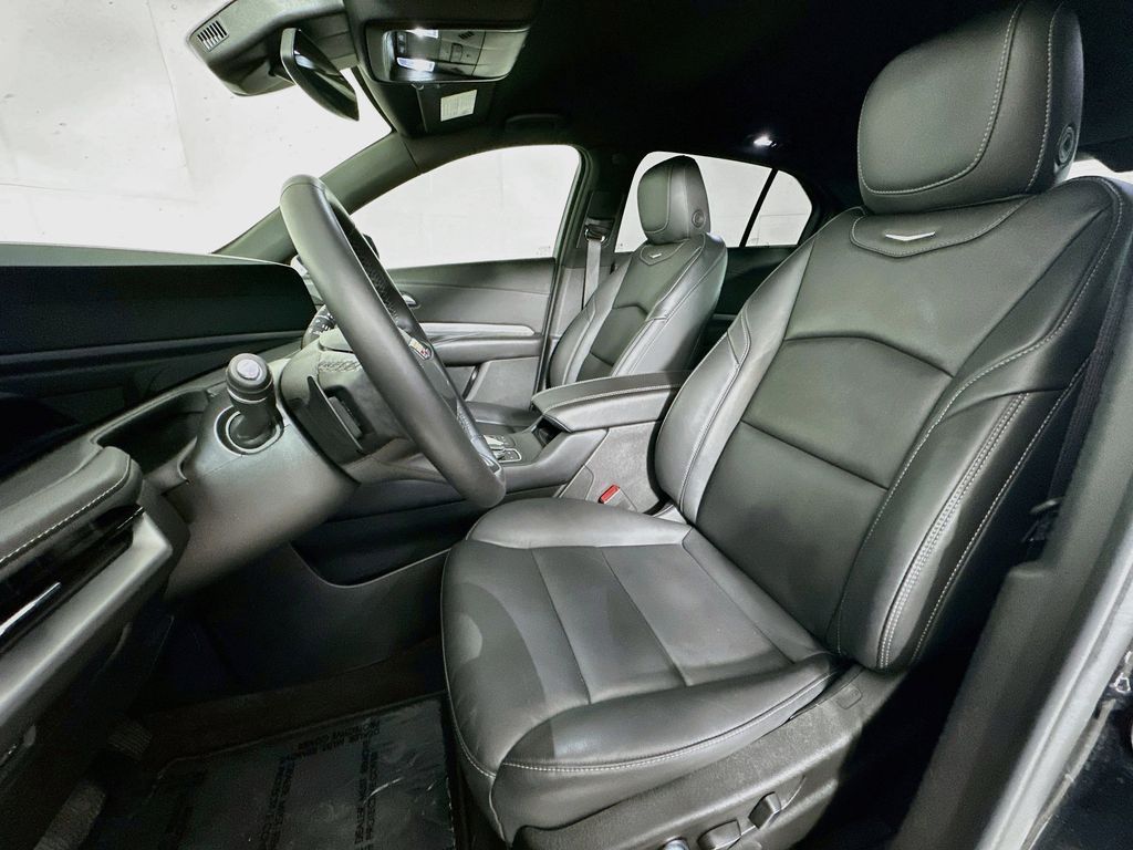 Thumbnail: 2025 Cadillac XT4 - 11