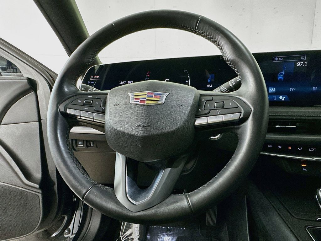 Thumbnail: 2025 Cadillac XT4 - 14