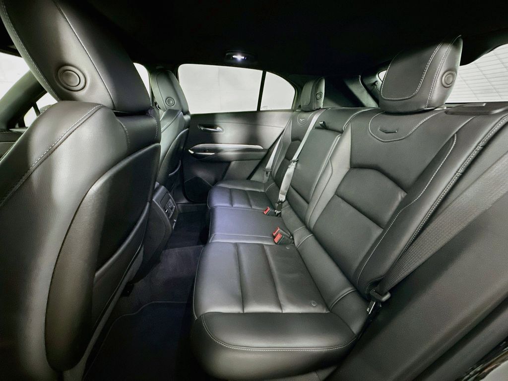 Thumbnail: 2025 Cadillac XT4 - 13
