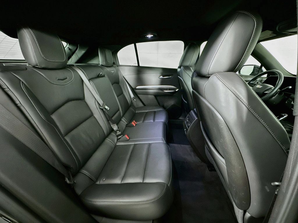Thumbnail: 2025 Cadillac XT4 - 31