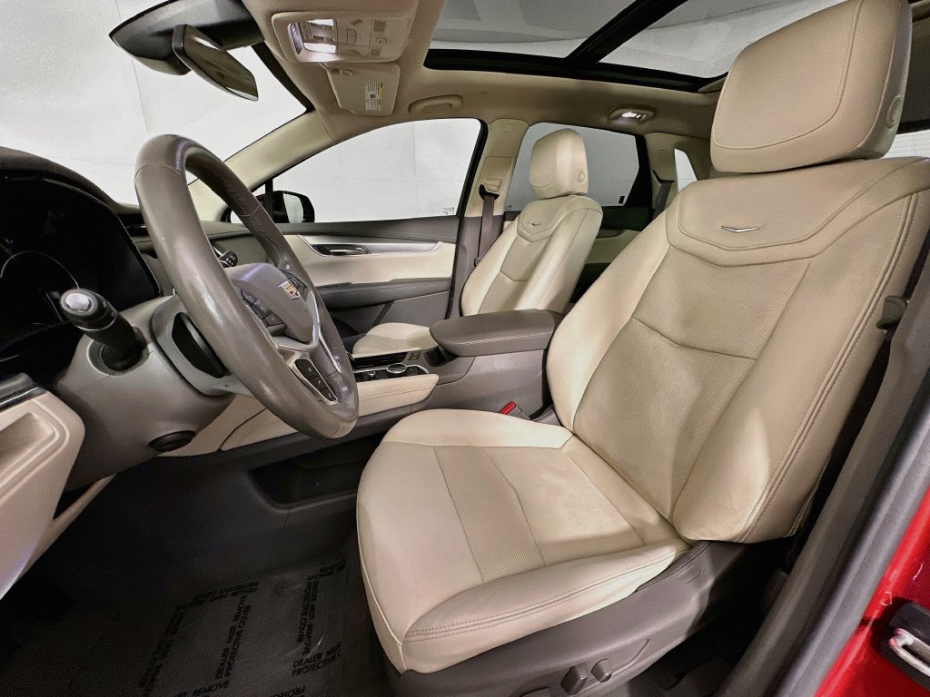Thumbnail: 2021 Cadillac XT5 - 11