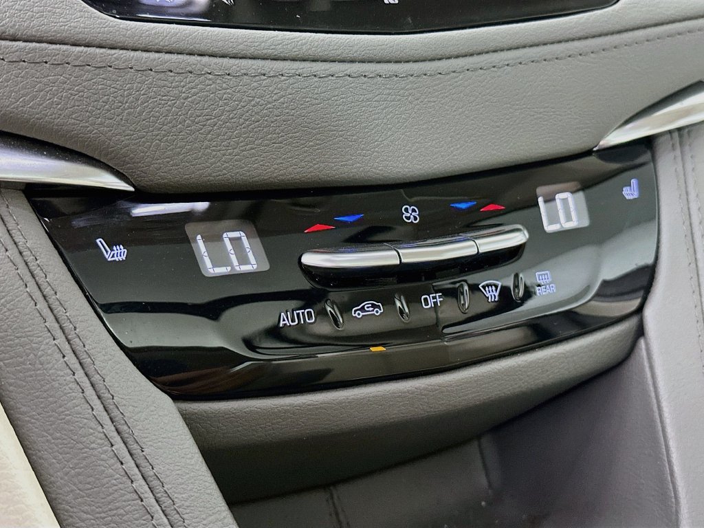 Thumbnail: 2021 Cadillac XT5 - 24
