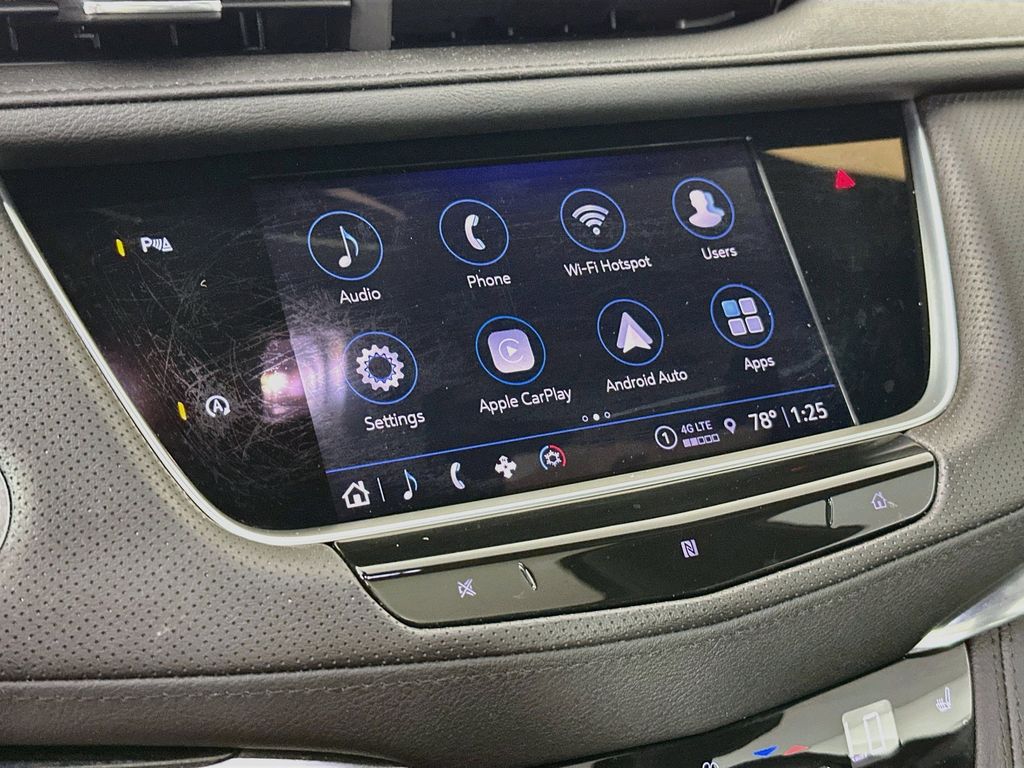 Thumbnail: 2021 Cadillac XT5 - 16