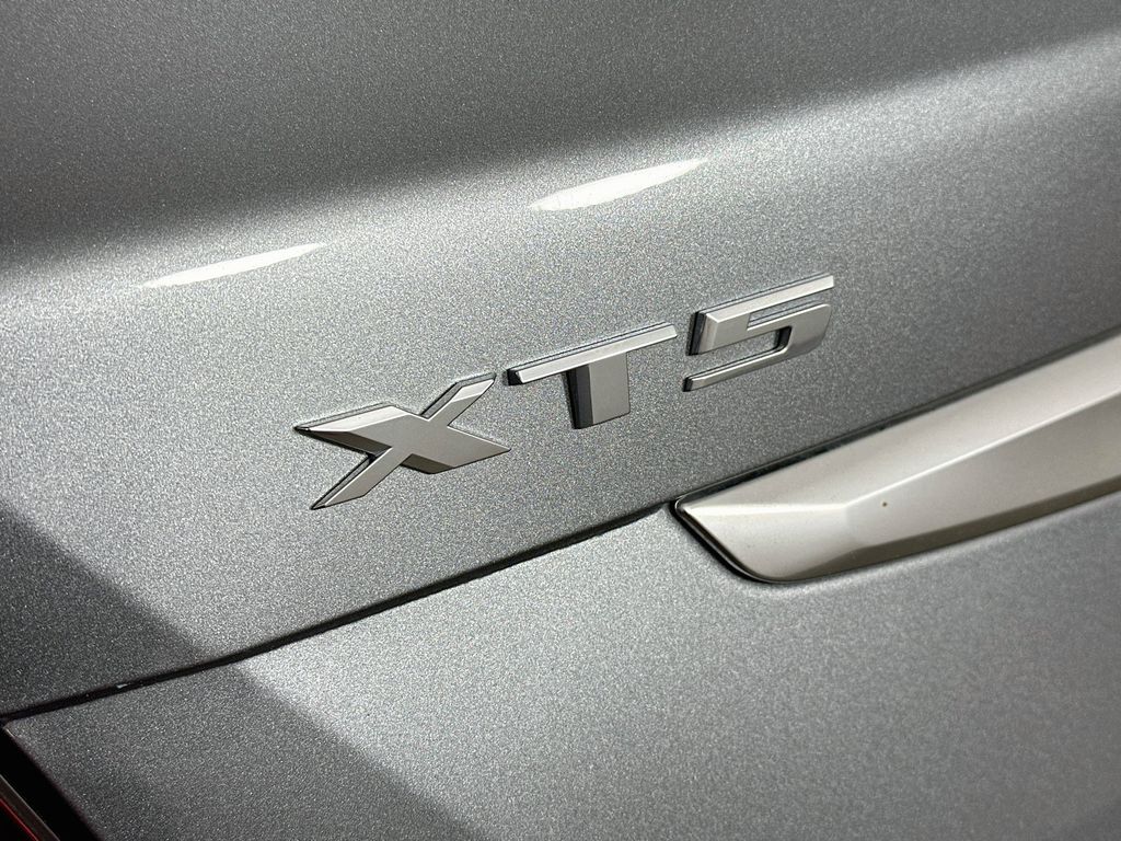 Thumbnail: 2021 Cadillac XT5 - 22