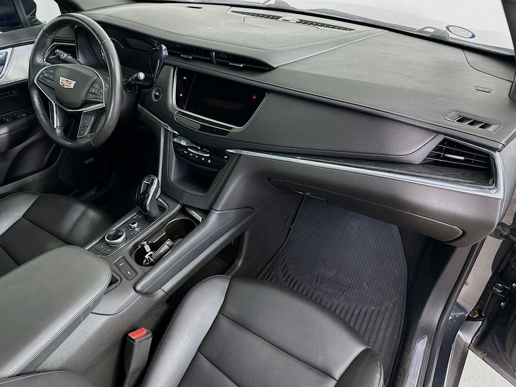 Thumbnail: 2023 Cadillac XT5 - 34